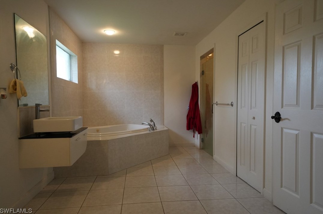 3604 21st St, Alva, FL 33920-1011