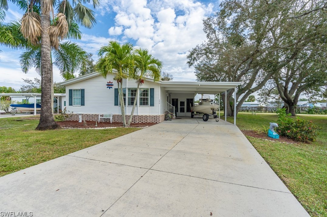 280 Riverwood Rd, Naples, FL 34114