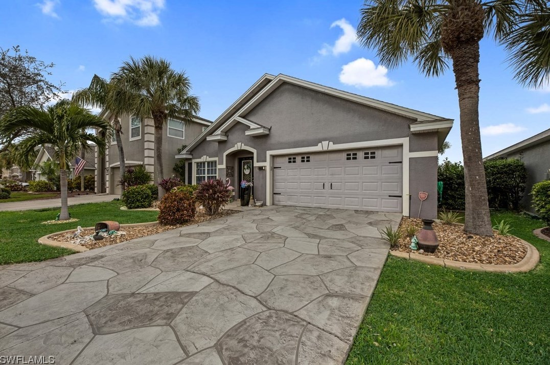 8860 Fawn Ridge Dr, Fort Myers, FL 33912-1481