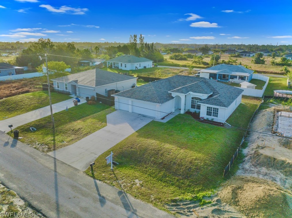 4211 27th St, Lehigh Acres, FL 33976-3816