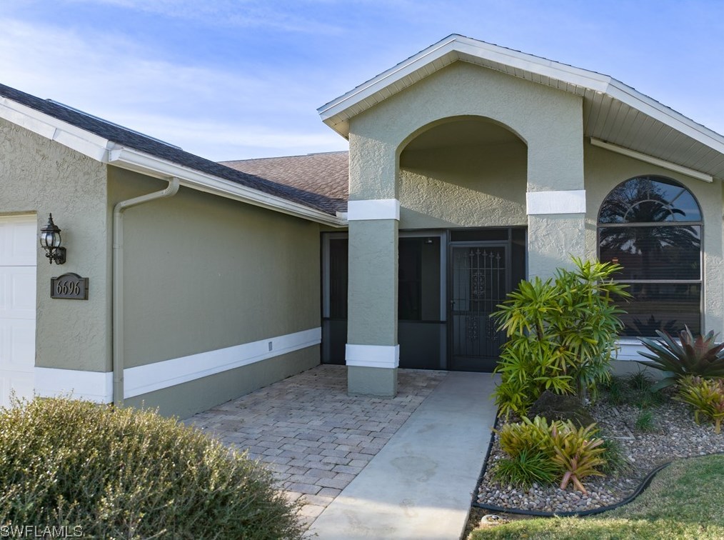 6696 Wakefield Dr, Fort Myers, FL 33966-1534