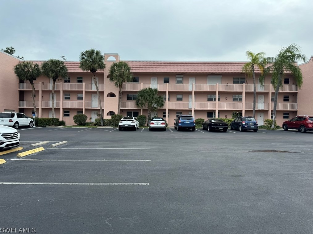 160 Turtle Lake Ct #209, Naples, FL 34105