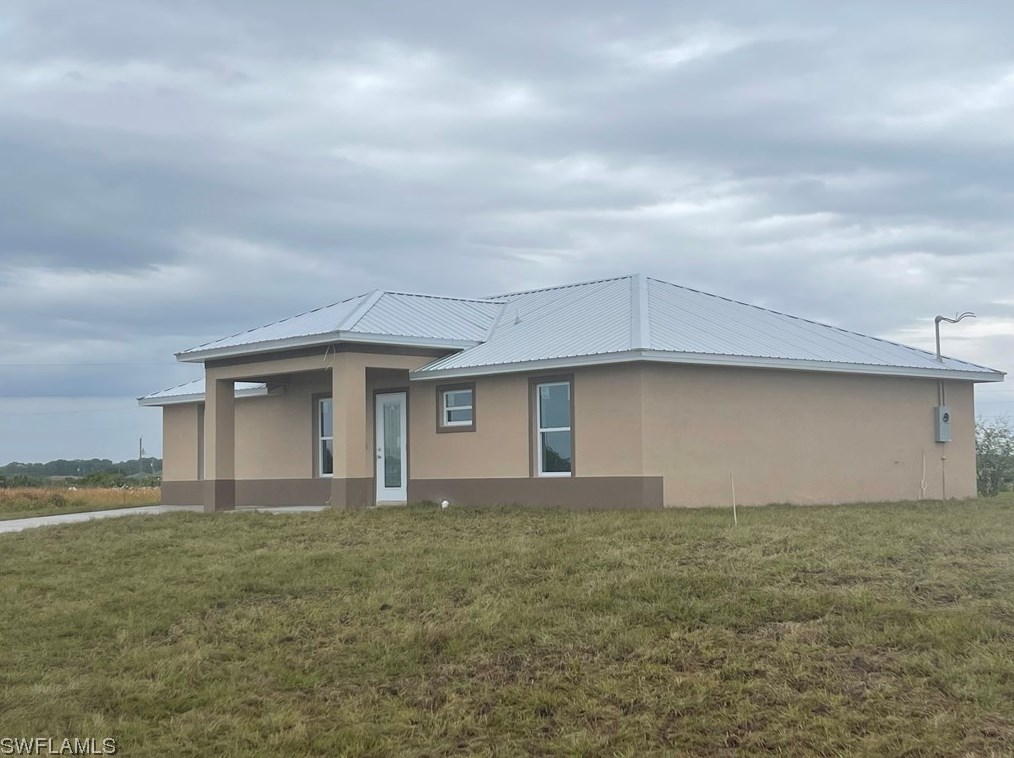 9035 W Crow Cir, Labelle, FL 33935
