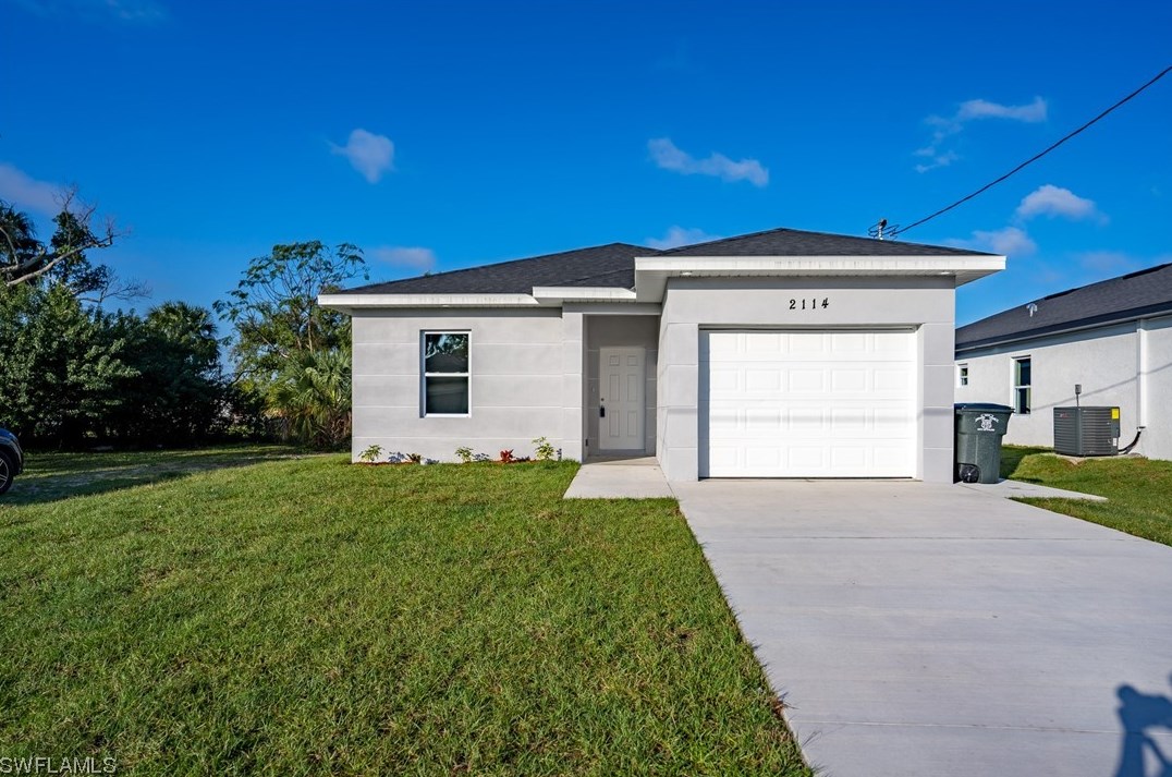 2114 French St, Fort Myers, FL 33916-4435