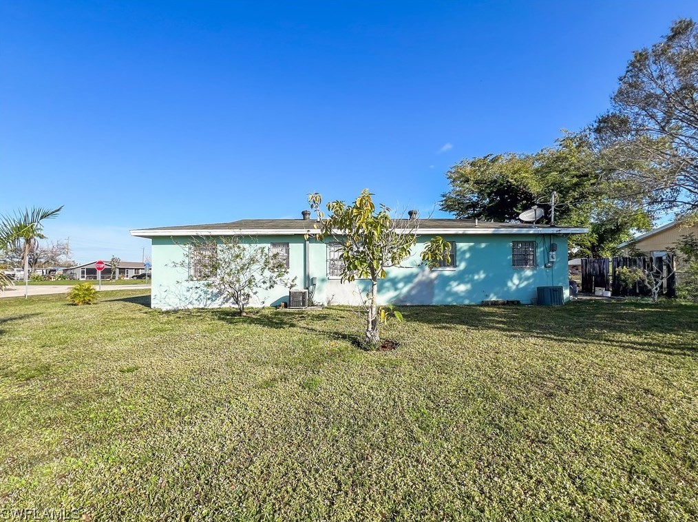 3959 Michigan Ave, Fort Myers, FL 33905-4611