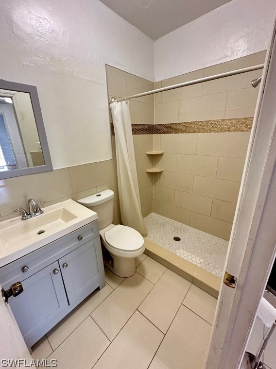 2480 Andrew Dr, Naples, FL 34112