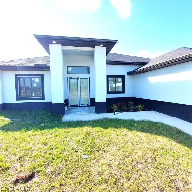 2606 Diplomat Pkwy, Cape Coral, FL 33993-4887