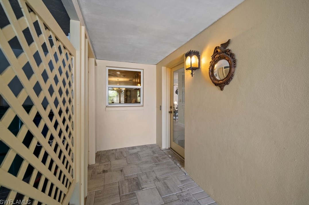 5548 Westwind Ln, Fort Myers, FL 33919-2718