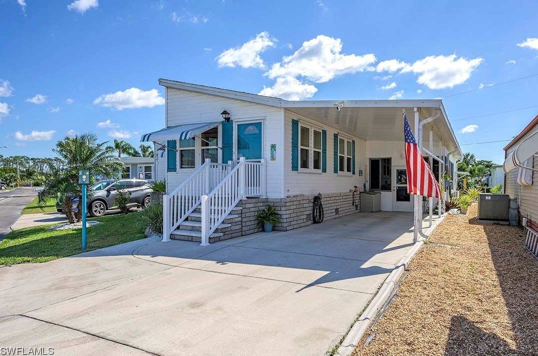 114 Conestoga Trl, Fort Myers FL 33917-3051 exterior