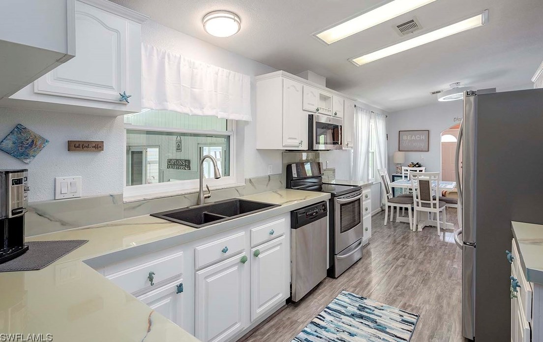 114 Conestoga Trl, Fort Myers FL 33917-3051 exterior