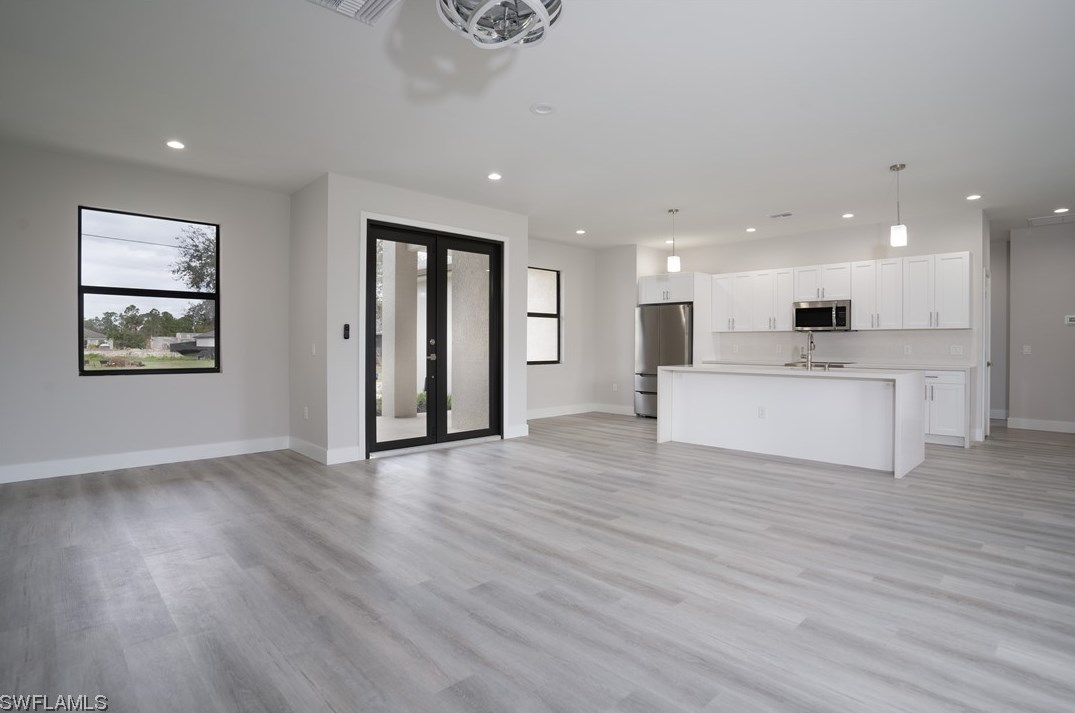 2813 45 St, Lehigh Acres FL 33976-4709 exterior