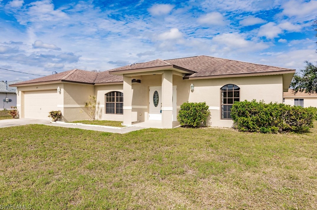 225 Ambury St, Fort Myers, FL 33913-7131