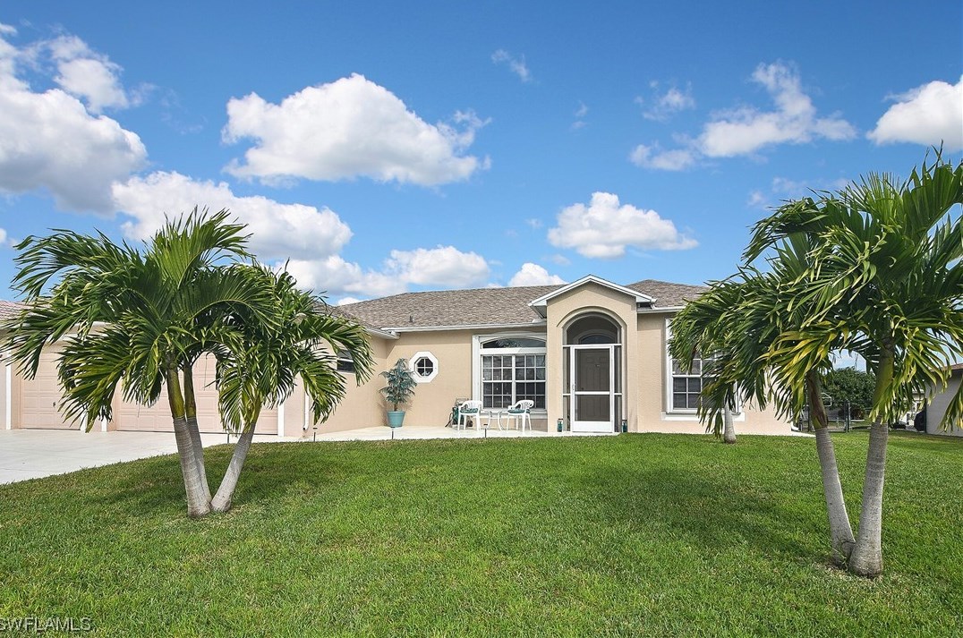 105 40th Ter, Cape Coral, FL 33904-8343