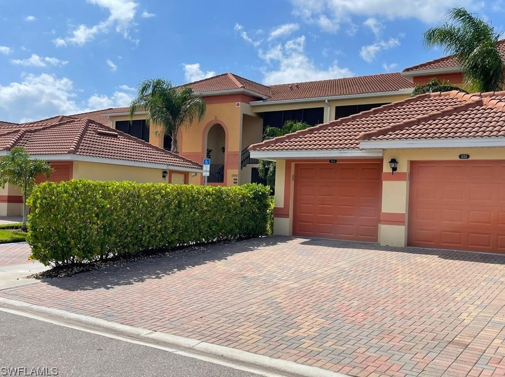 13710 Julias Way #915, Fort Myers, FL 33919