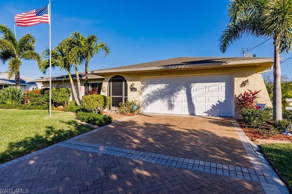 1305 Se 14th St, Cape Coral, FL 33990