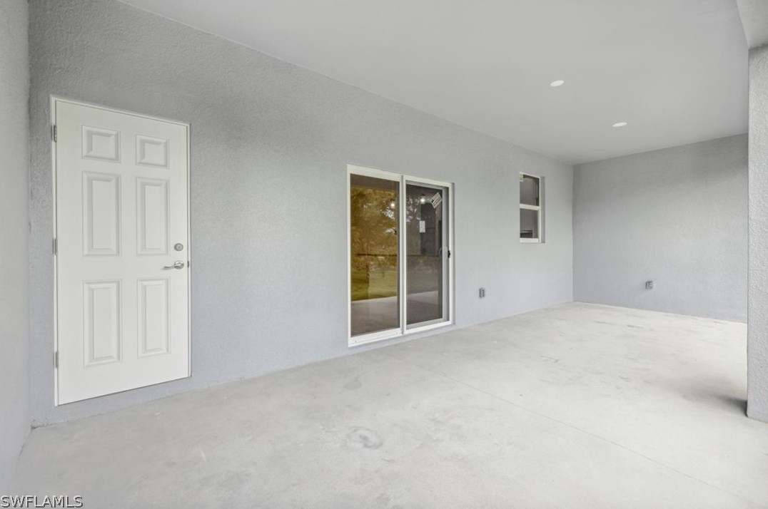 842 Sunrise Blvd, Lehigh Acres FL 33974-9700 exterior