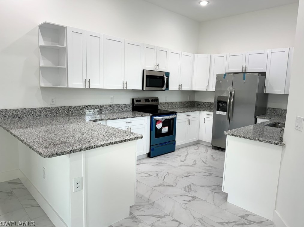 3002 43 St, Lehigh Acres FL 33976-4613 exterior