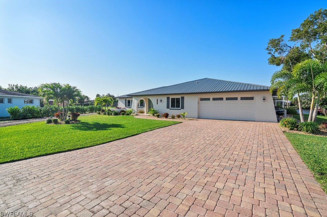 13825 Sleepy Hollow Ln, Fort Myers, FL 33905
