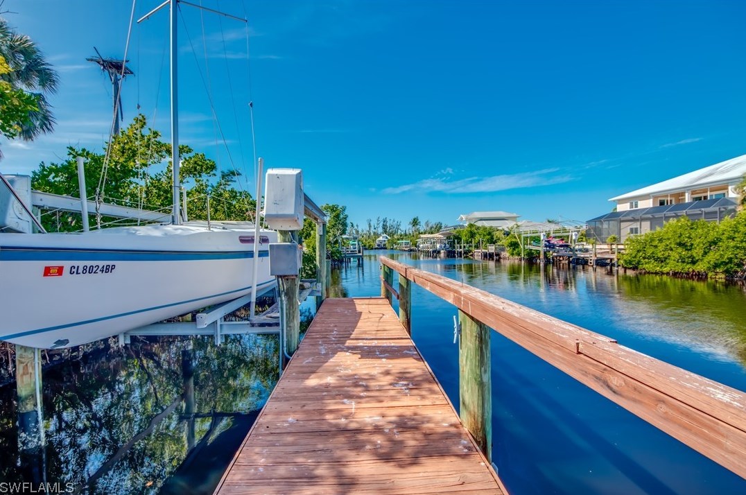 5304 Ann Arbor Dr, Bokeelia, FL 33922