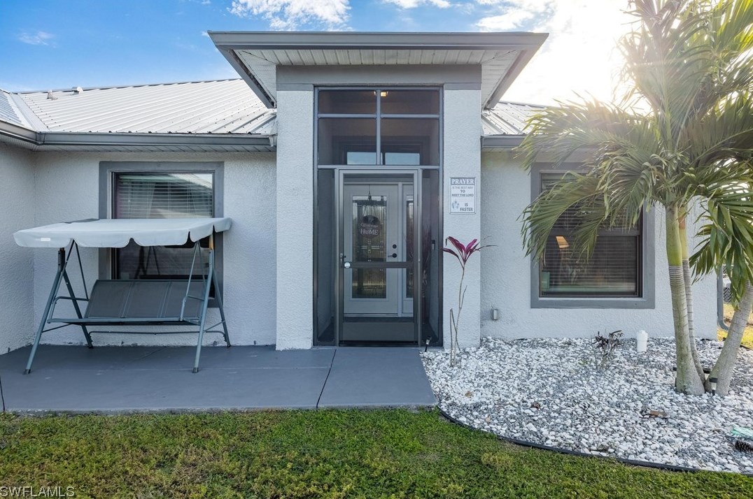 717 Fleming Ave, Lehigh Acres, FL 33974-4760