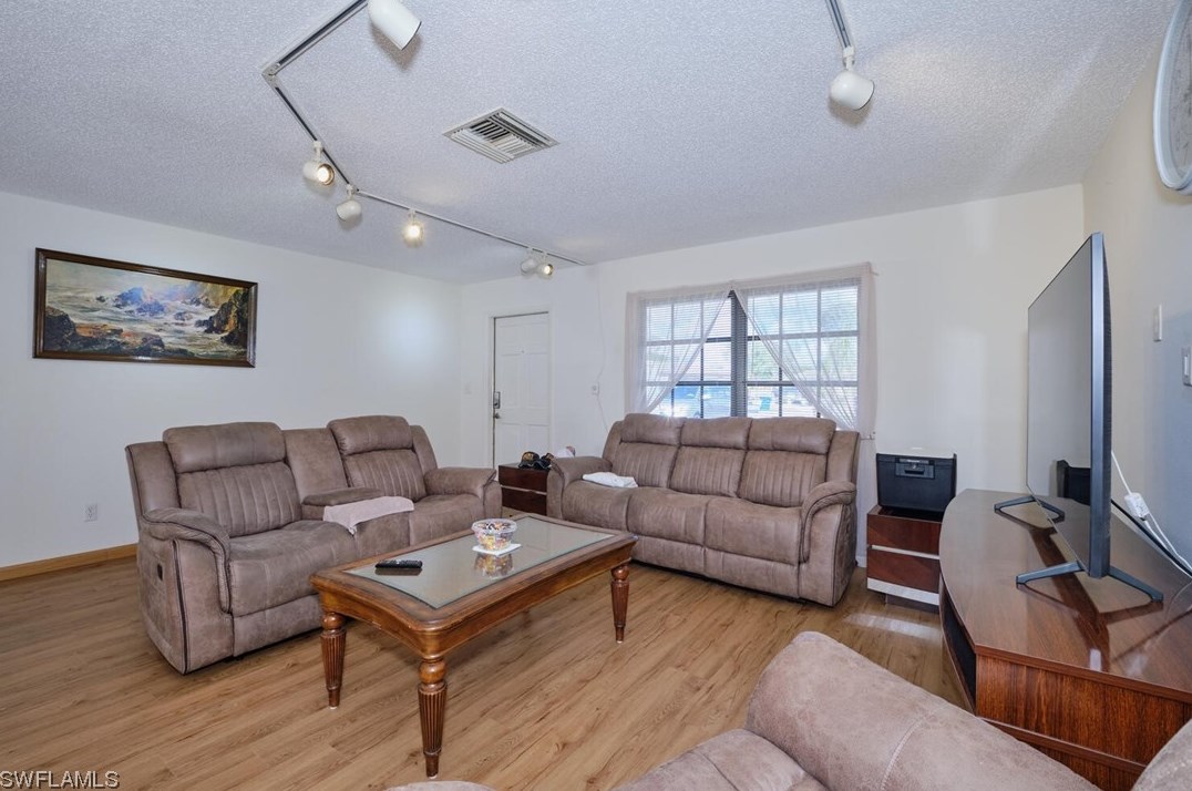 5849 Millay Ct, Fort Myers FL  33903-4524 exterior
