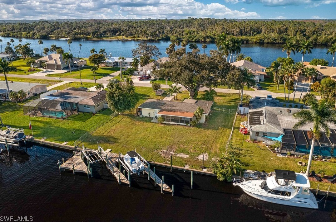 13863 River Forest Dr, Fort Myers, FL 33905-1822