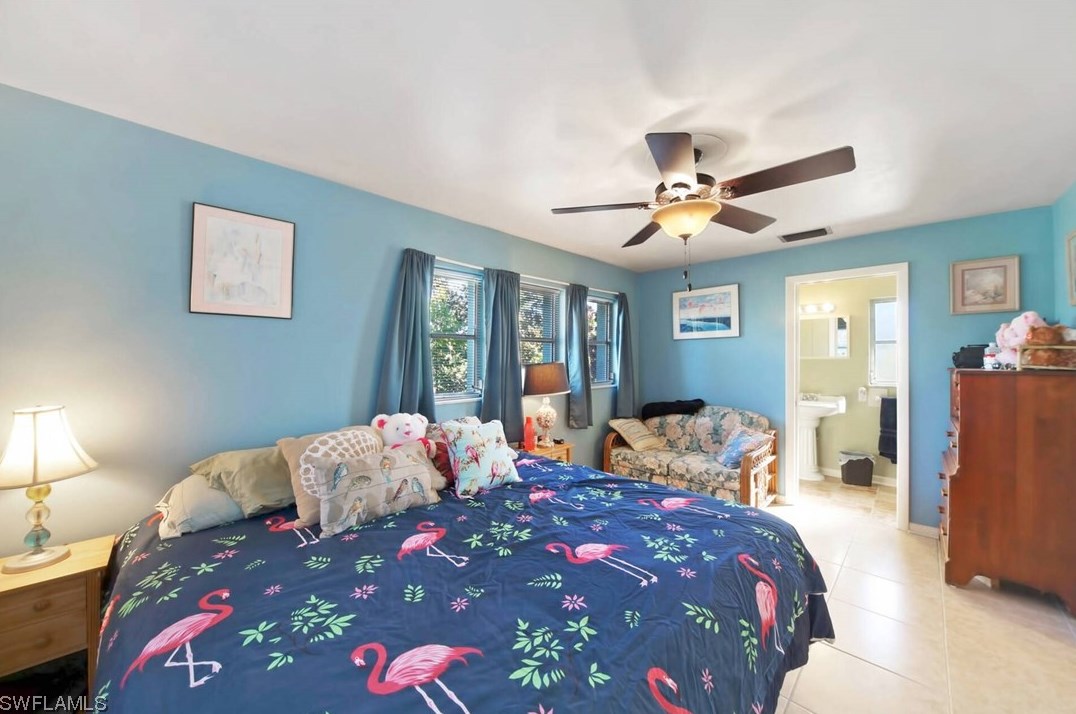 108 42nd Ter, Cape Coral FL  33904-8323 exterior