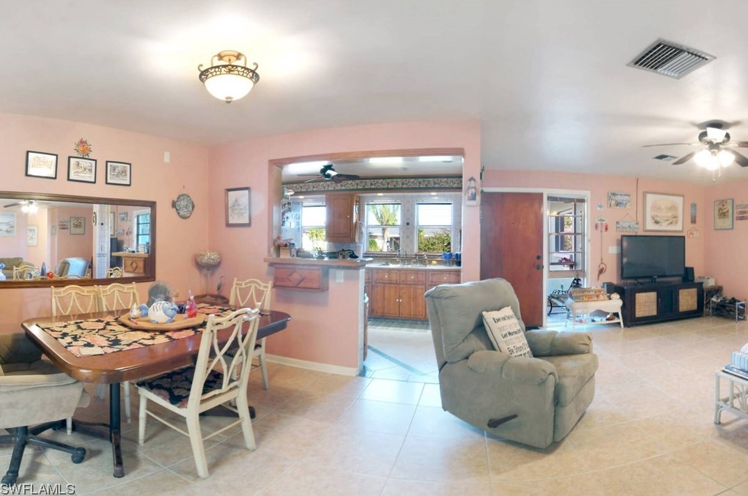 108 42nd Ter, Cape Coral FL  33904-8323 exterior