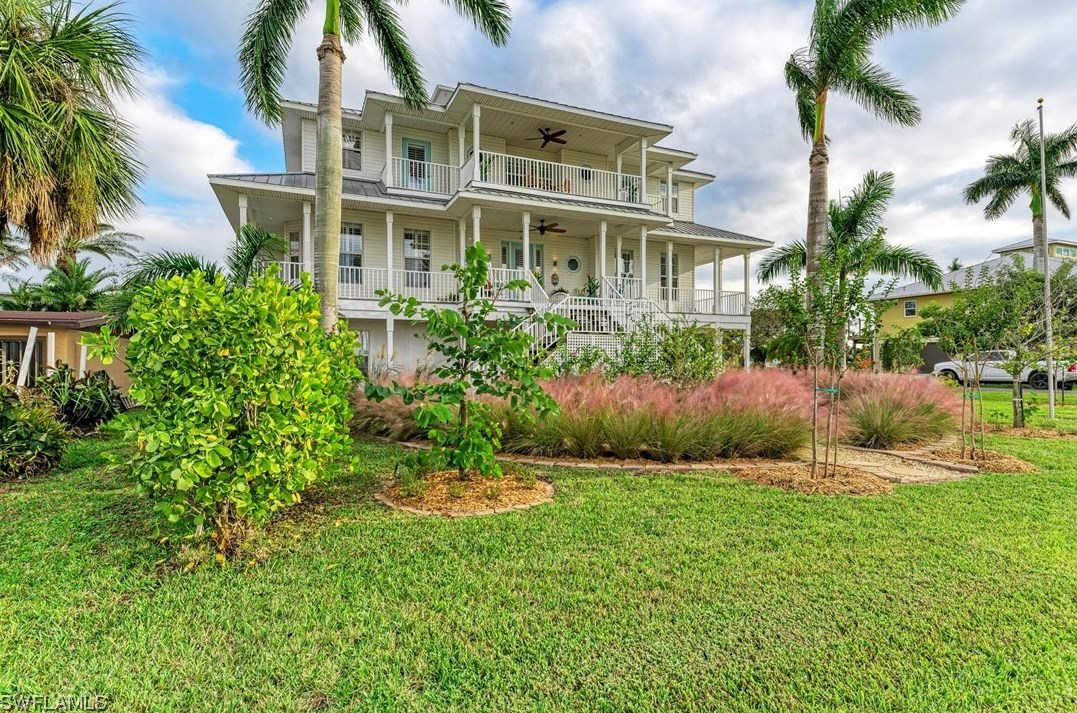 825 Retta Esplanade, Punta Gorda FL 33950-0036 exterior