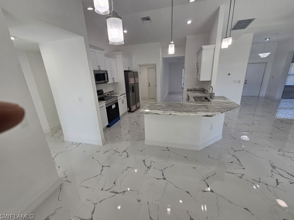 2517 22nd St W, Lehigh Acres, FL 33971