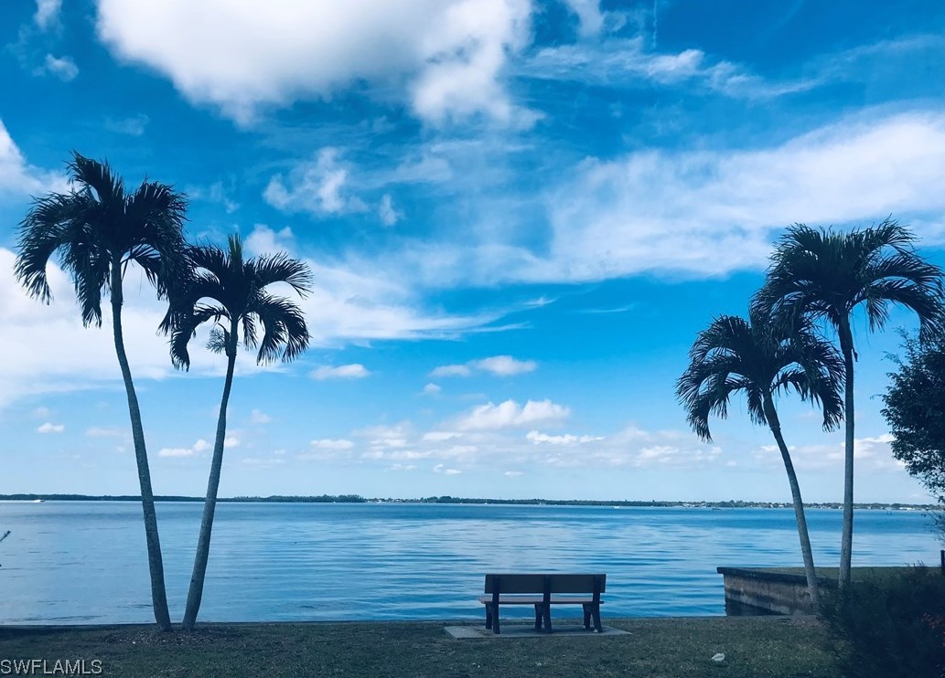 1362 Braman Ave, Fort Myers FL  33901-6710 exterior