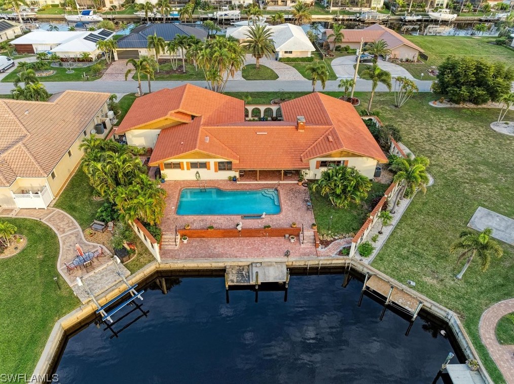 37 Hibiscus Dr, Punta Gorda FL 33950-5076 exterior