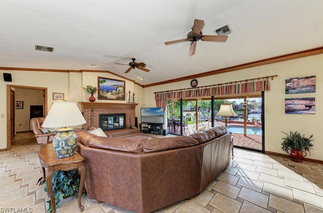 37 Hibiscus Dr, Punta Gorda FL 33950-5076 exterior