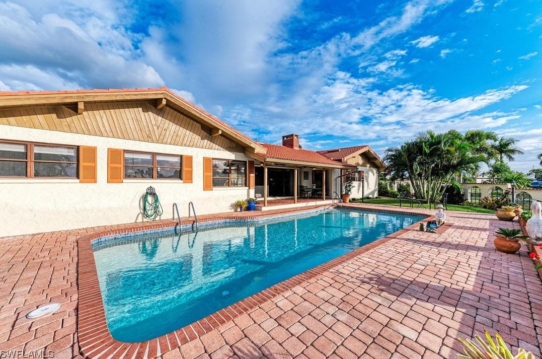 37 Hibiscus Dr, Punta Gorda FL 33950-5076 exterior