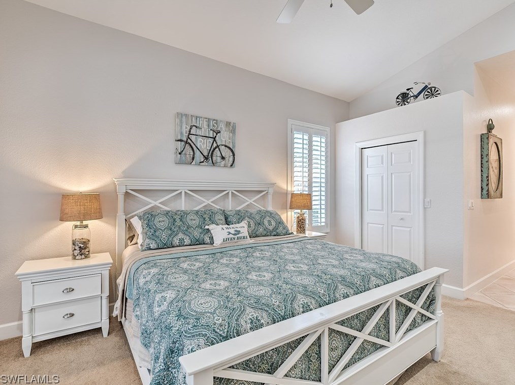 8802 New Castle Dr, Fort Myers FL 33908-5658 exterior