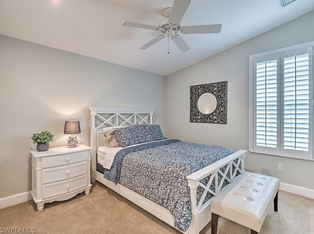 8802 New Castle Dr, Fort Myers FL 33908-5658 exterior