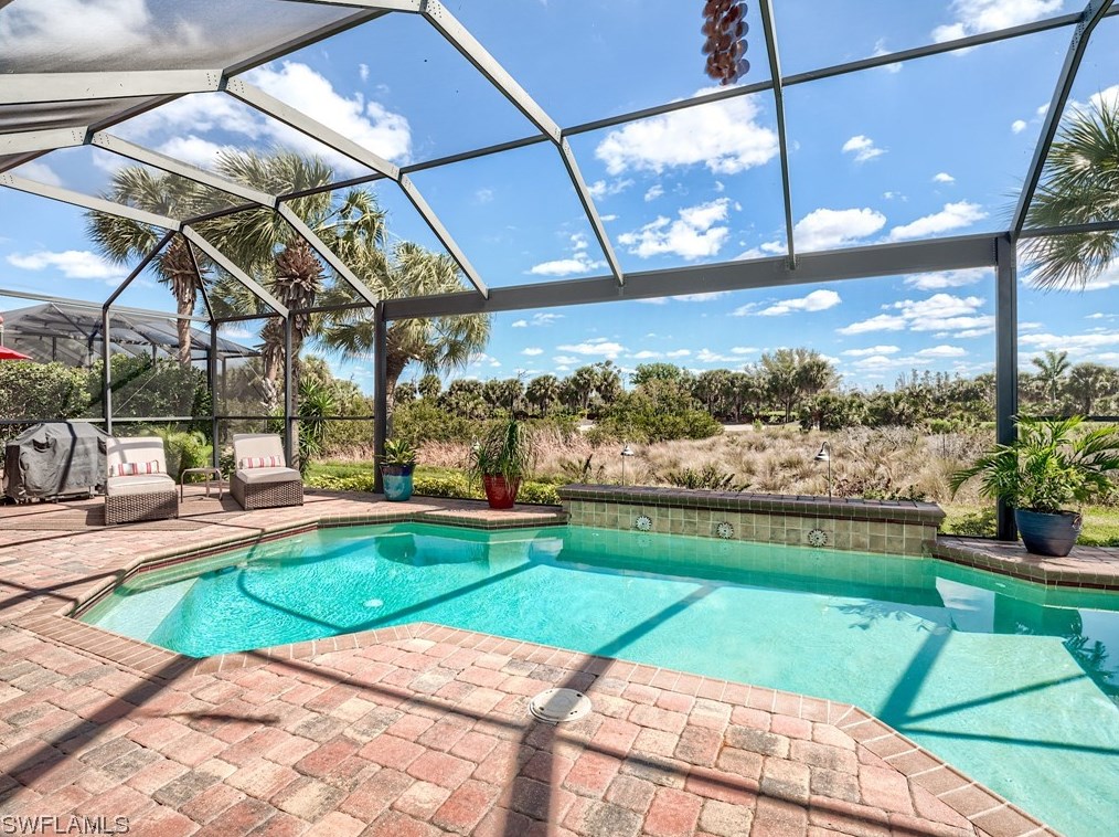 8802 New Castle Dr, Fort Myers FL 33908-5658 exterior