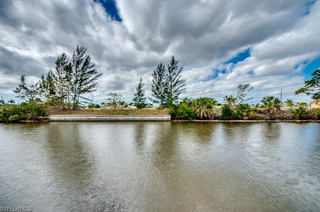 3117 46th Ave, Cape Coral, FL 33993-0088