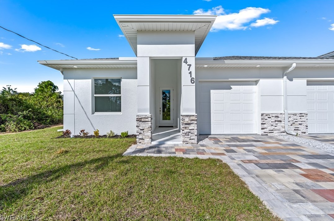 4716 Douglas Ln, Lehigh Acres FL  33973-2024 exterior