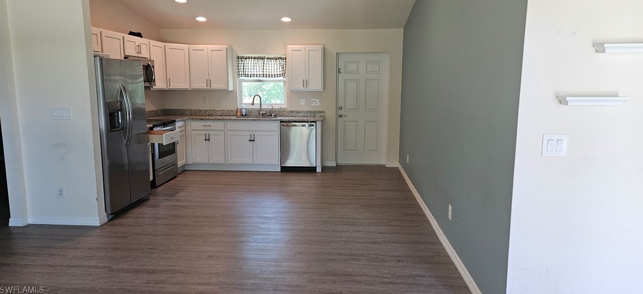 6004 Moss Cir, Labelle, FL 33935-5469