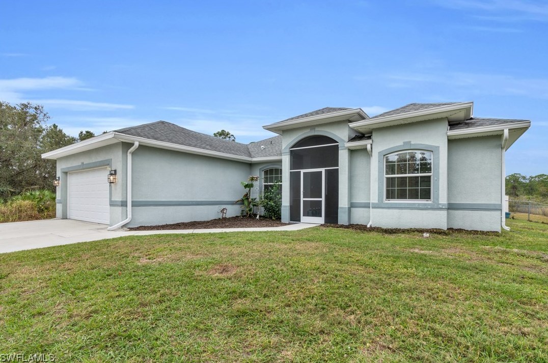 1207 Rush Ave, Lehigh Acres, FL 33972