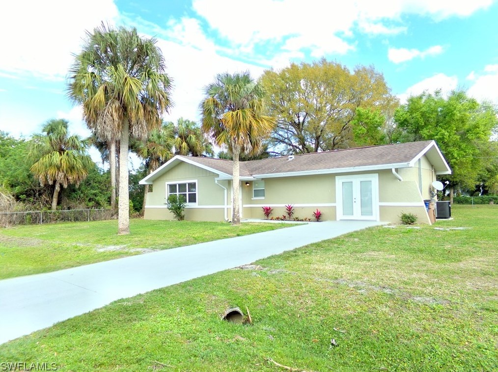 2321 Thurlow St, Alva, FL 33920-3828