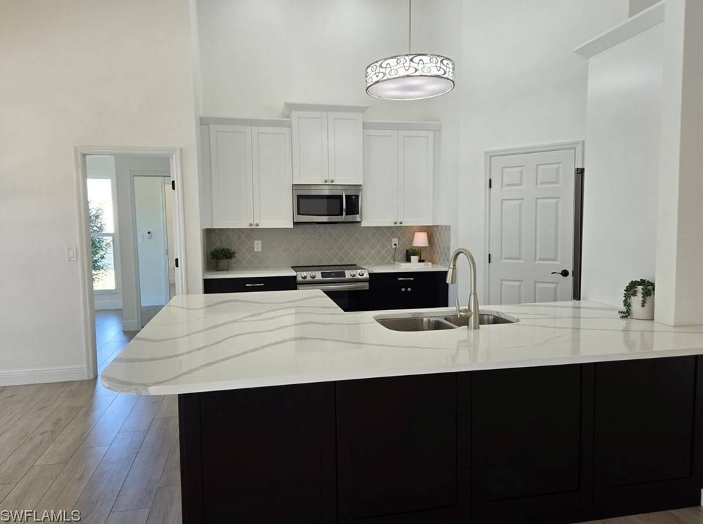 819 Glenn Ave, Lehigh Acres FL 33972-3334 exterior