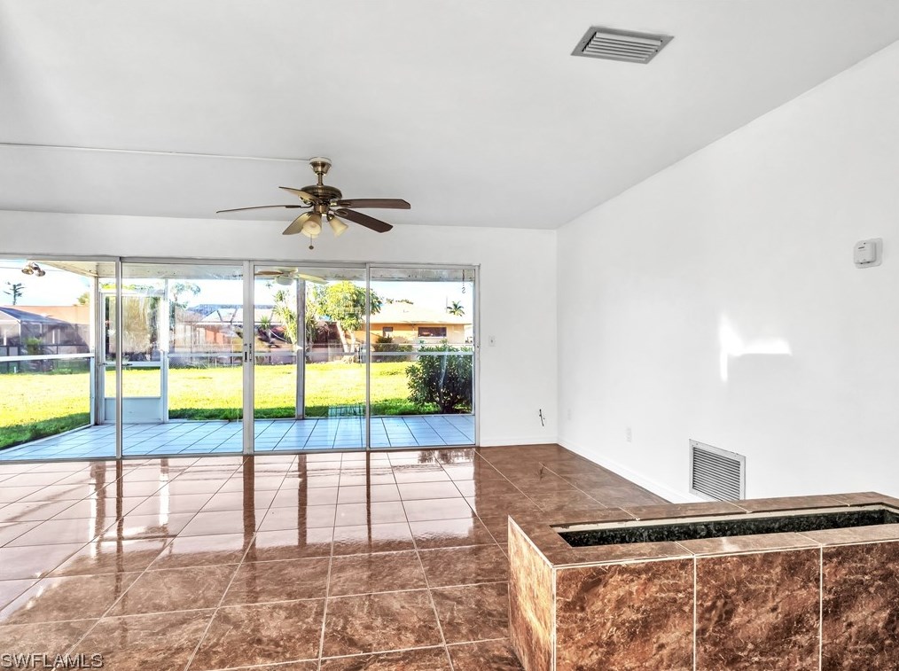 235 44th St, Cape Coral, FL 33904-8447