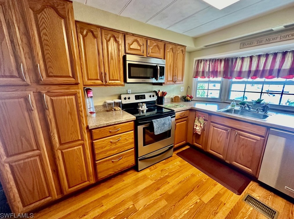 183 Chisholm Trl, Fort Myers, FL 33917-3094