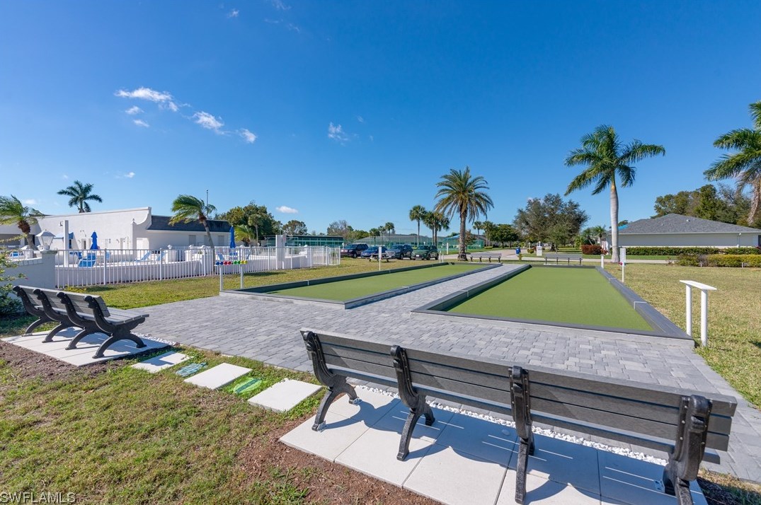 1271 Hazeltine Dr, Fort Myers FL  33919-7308 exterior