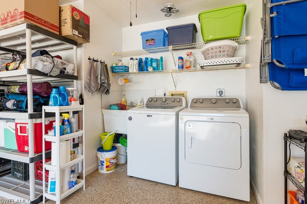 1271 Hazeltine Dr, Fort Myers FL  33919-7308 exterior