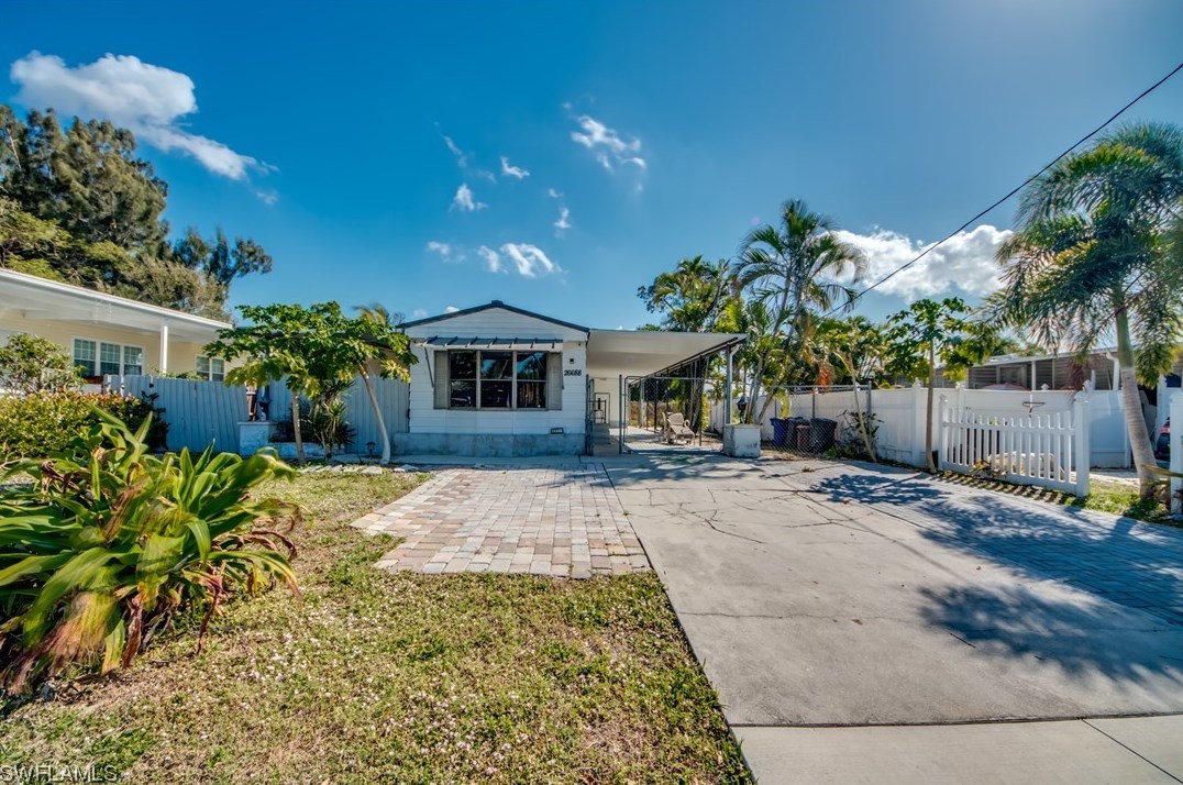 26688 Token Ct, Bonita Springs, FL 34135-5323