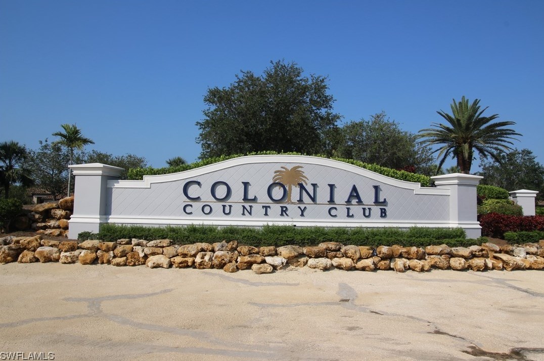 9653 Hemingway Ln, Fort Myers, FL 33913-6632