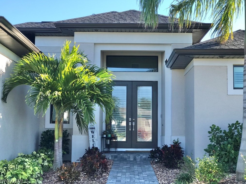 3806 1st Ln, Cape Coral, FL 33991-7607